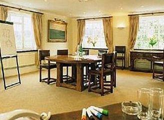 Mannings Heath Hotel Хоршъм Екстериор снимка