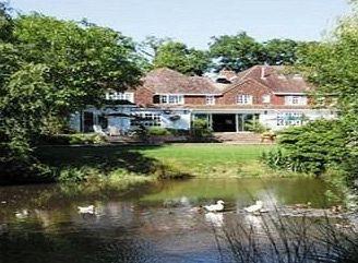 Mannings Heath Hotel Хоршъм Екстериор снимка